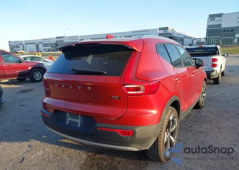 2021 Volvo Xc40 T5 Momentum из США, поврежденный, VIN YV4162UK8M2419697